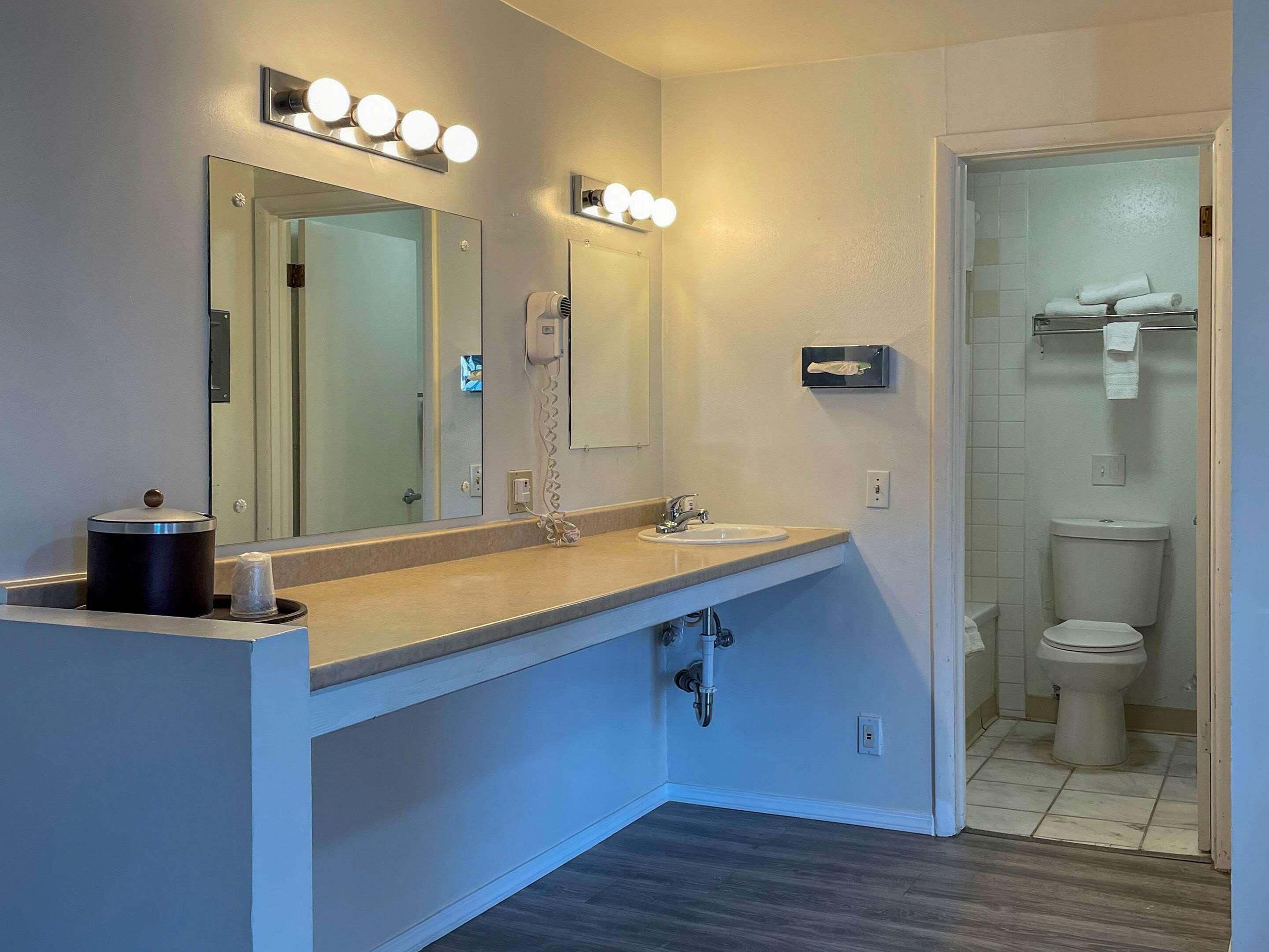 Rodeway Inn & Suites Omak - Okanogan Dış mekan fotoğraf